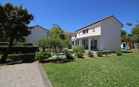 Villas Corinthia